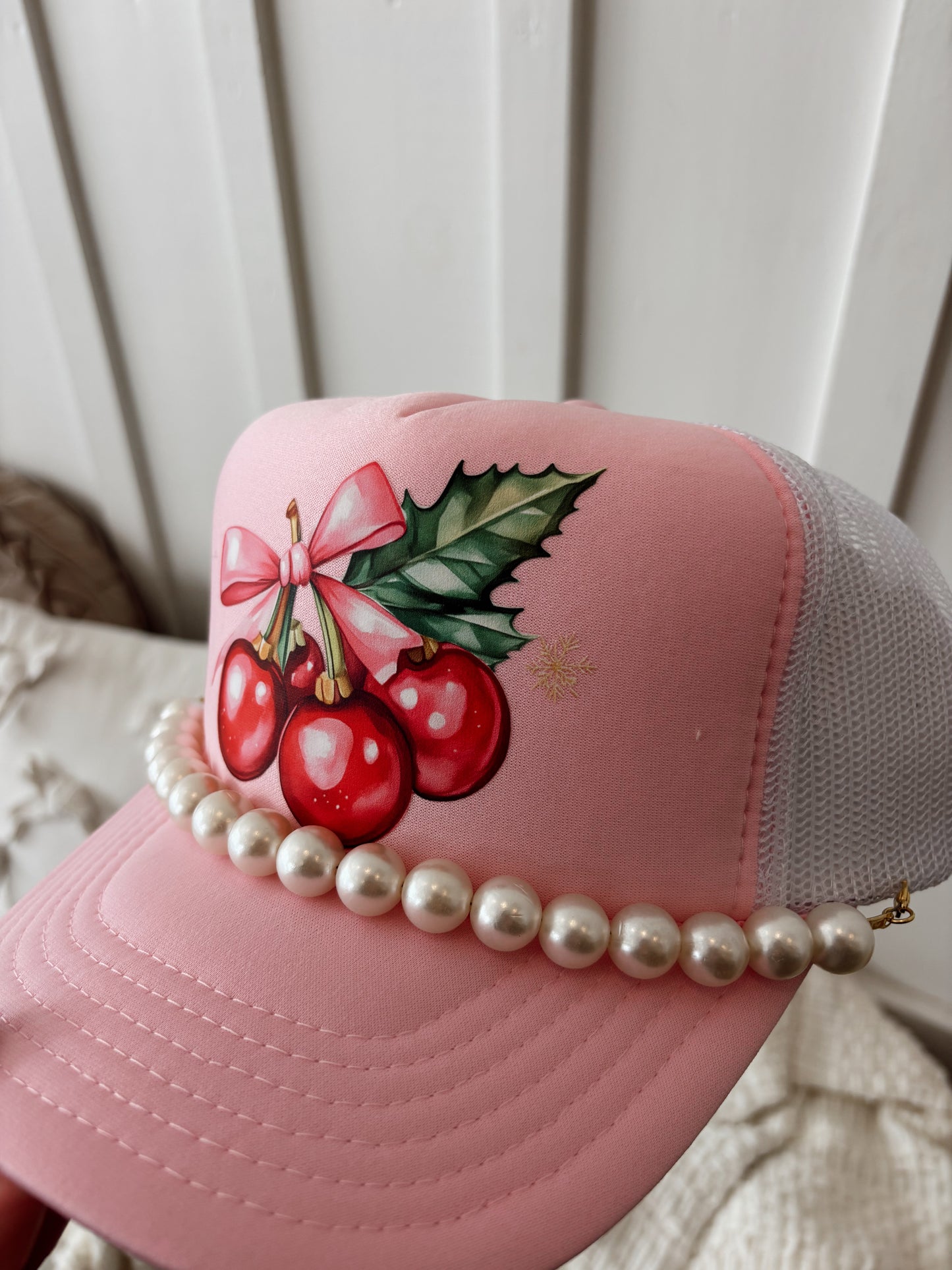 'CHERRY' CHRISTMAS TRUCKER HAT
