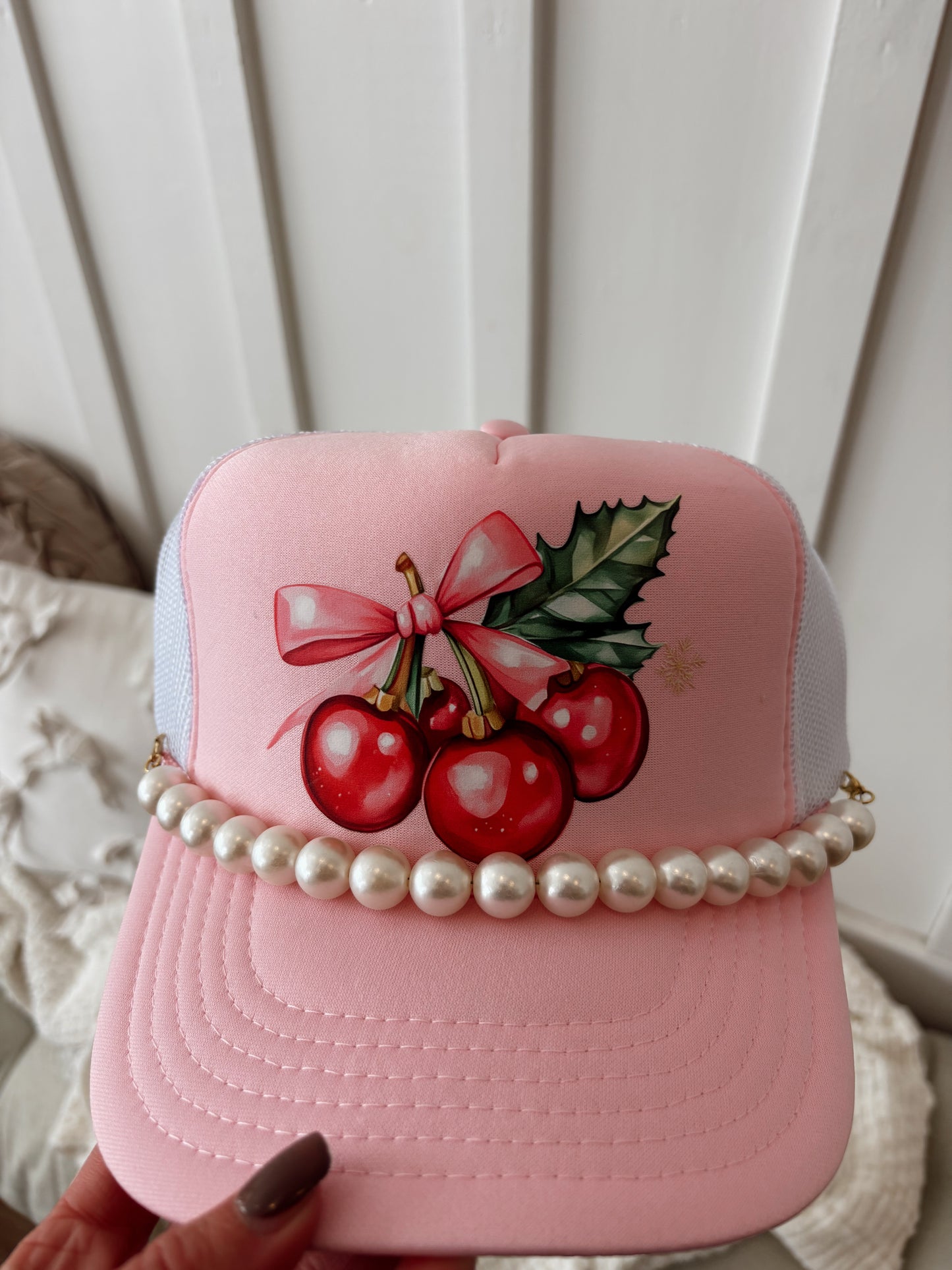 'CHERRY' CHRISTMAS TRUCKER HAT