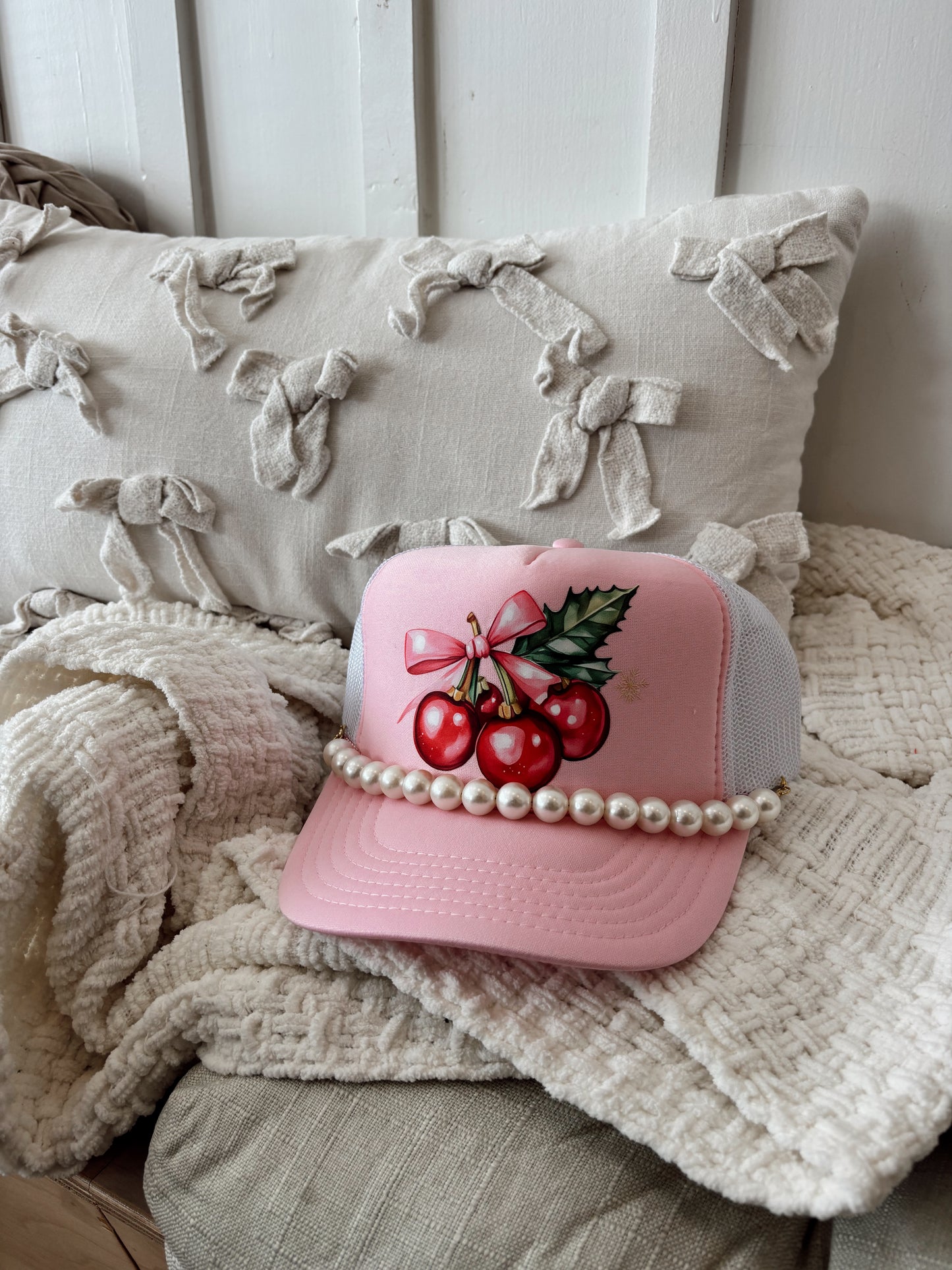 'CHERRY' CHRISTMAS TRUCKER HAT